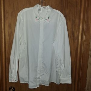 🌟 Floral embroidered white button up shirt size 16 NWT